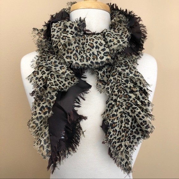 Leopard Spot Print Ruffle Eyelash Fringe Scarf - Picture 1 of 3